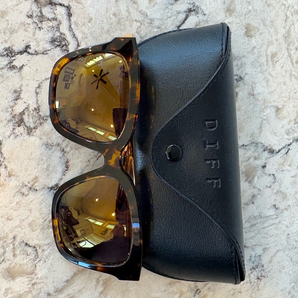 Diff Oversized Eyewear Tortoise Frame Sunglasses … - image 3